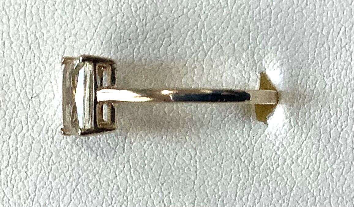 9ct pale yellow solitaire rectangle cut gemstone ring size N1/2 yellow gold
