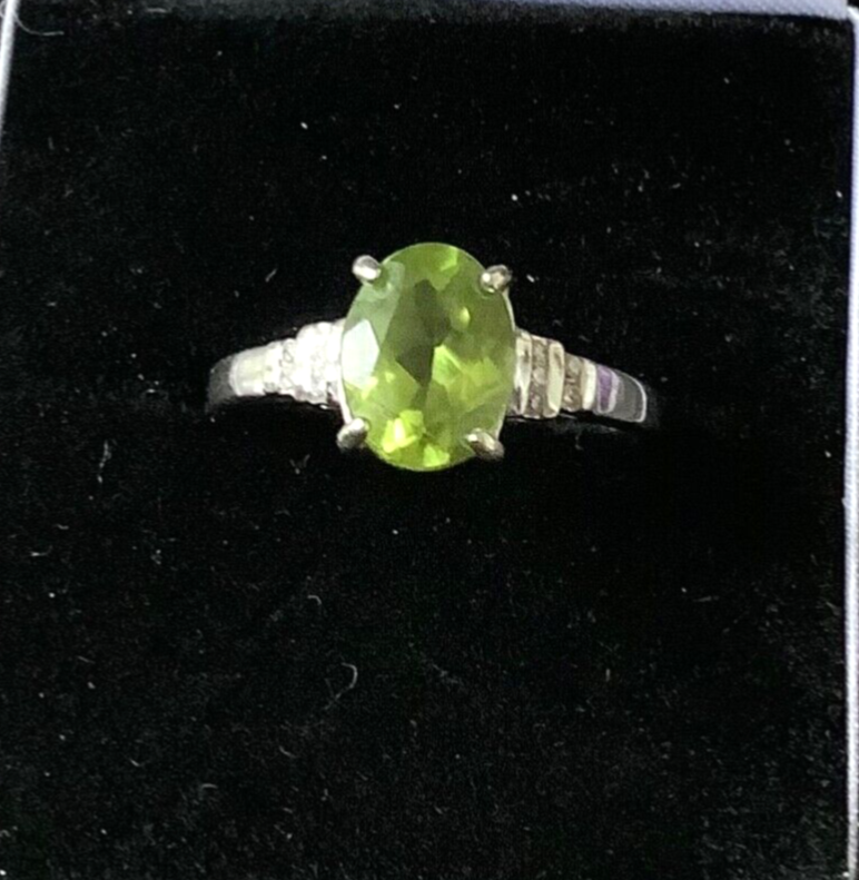 9ct peridot and diamond ring size N white gold hallmarked