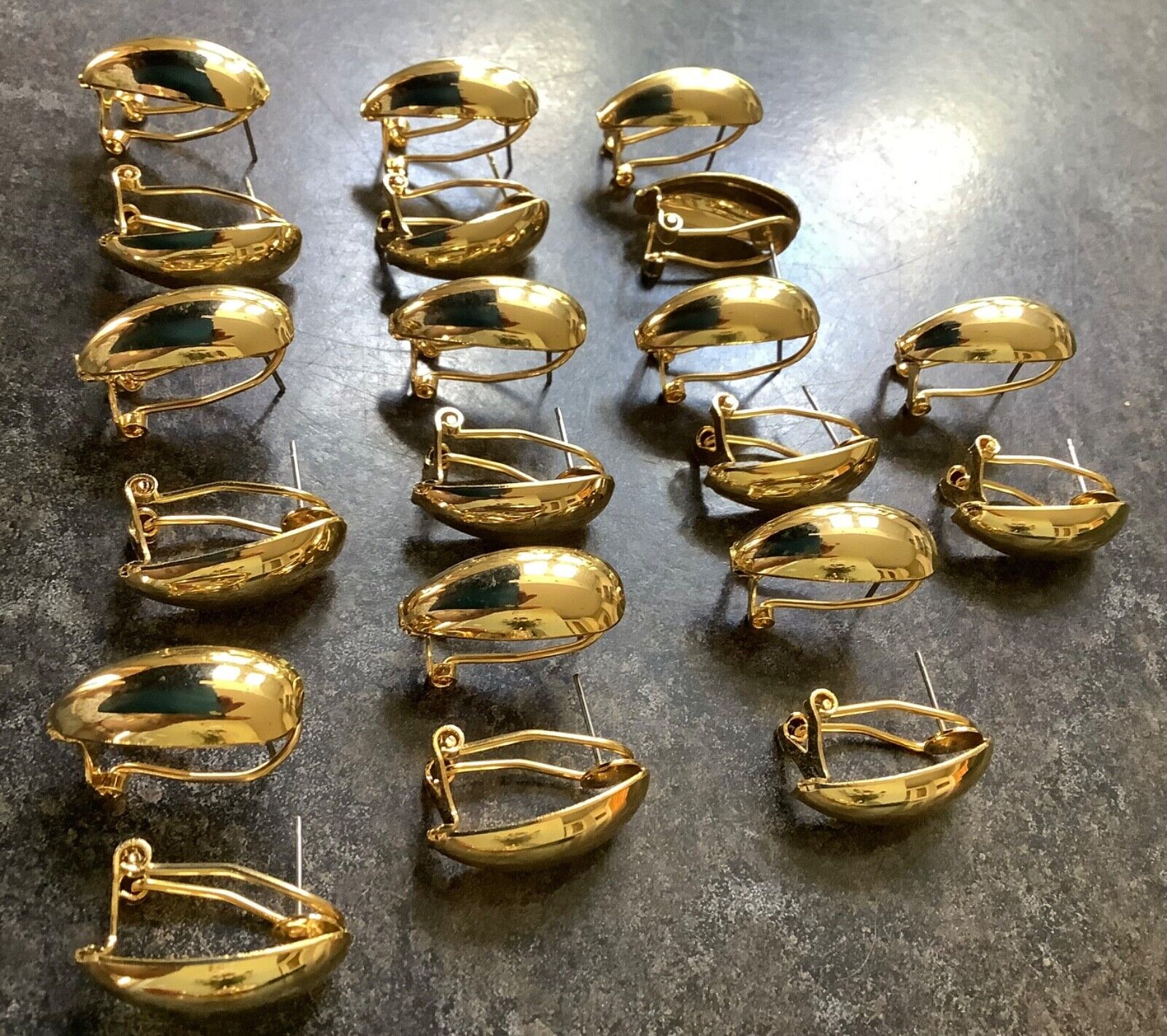 10 x gold tone dome earrings for pierced ears 2.2cm