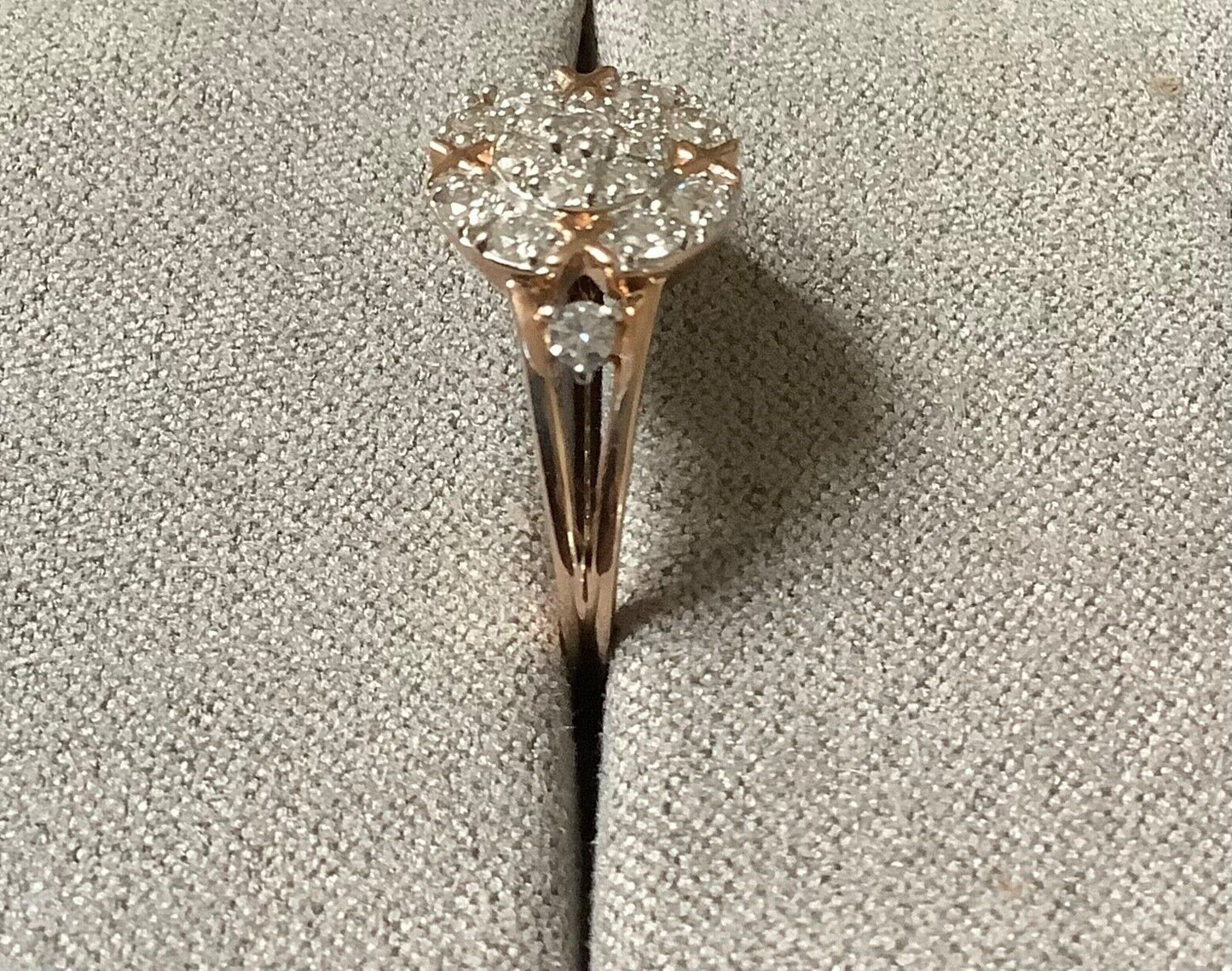9ct rose gold Diamond cluster circle ring with gold kisses size P1/2