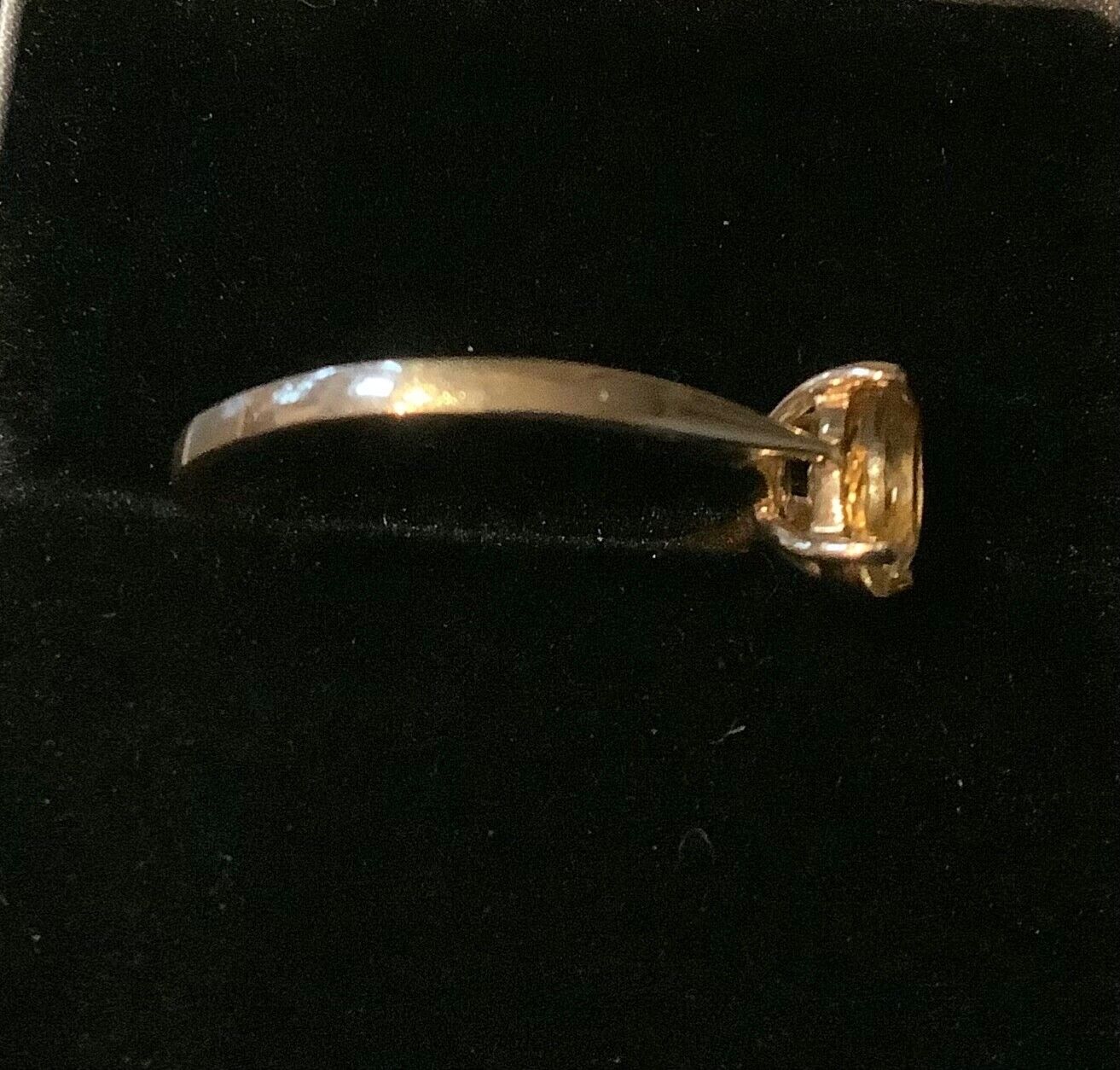 10K yellow gemstone oval solitaire ring size N1/2 yellow gold hallmarked