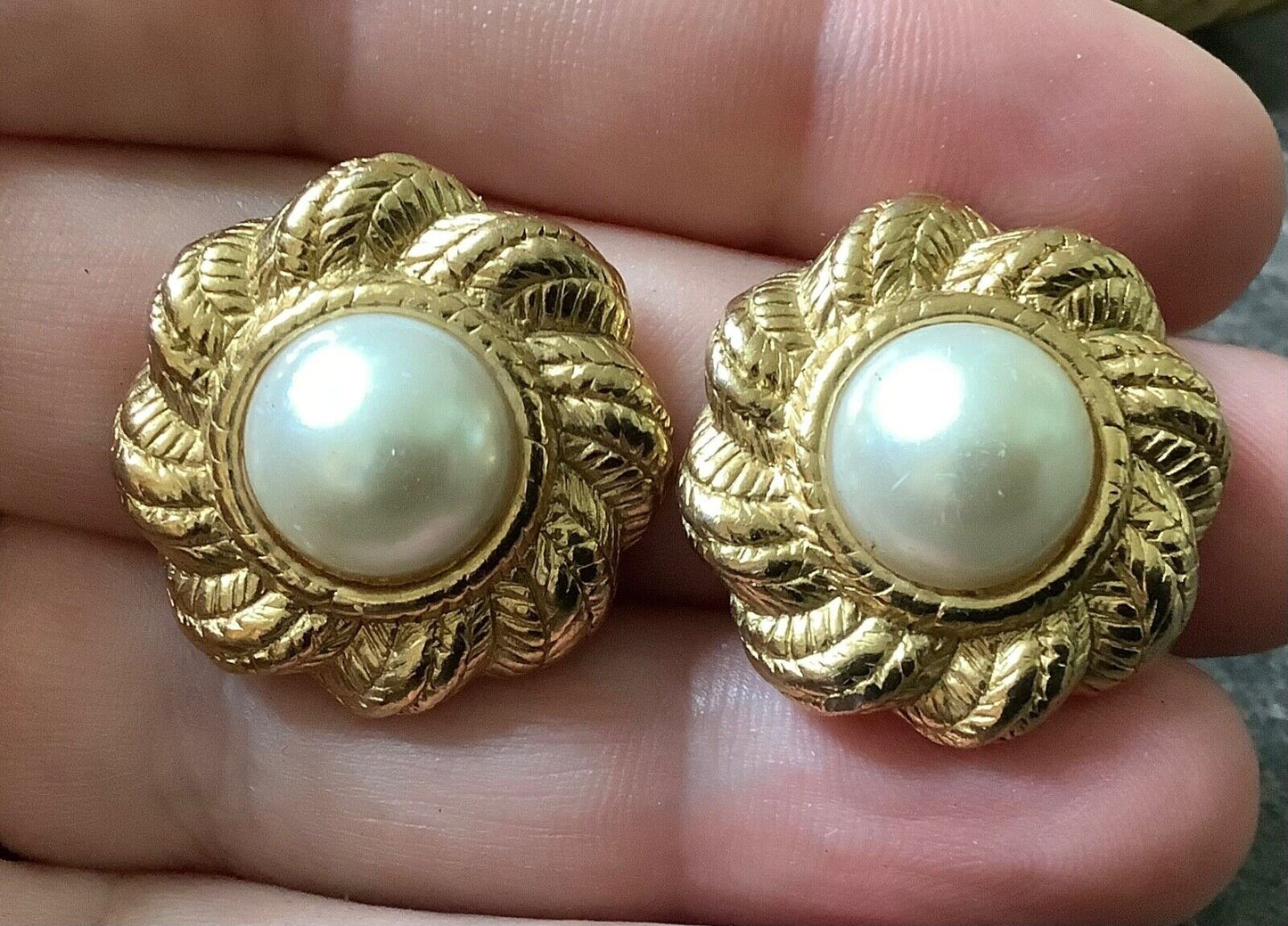 3 pairs of gold tone vintage clip on stud earrings including faux pearl