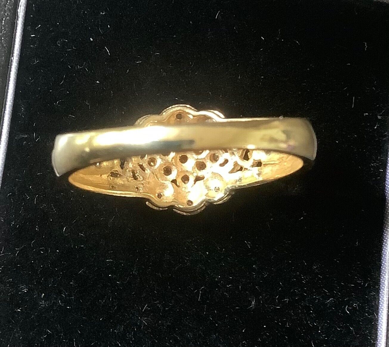9ct white and champagne diamond cluster ring size S1/2 yellow gold