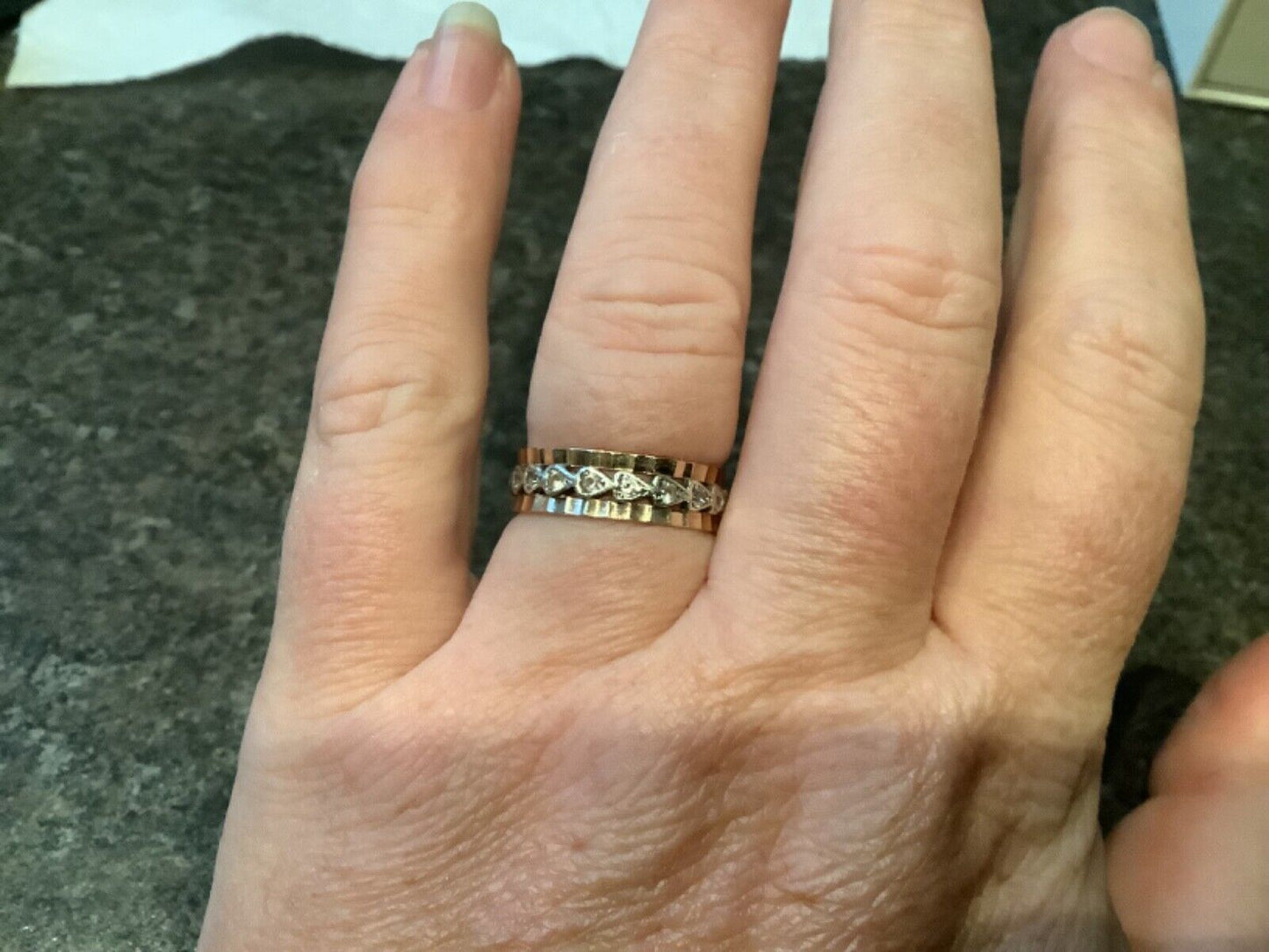 Vintage 9ct diamond-cut clear stone full eternity ring size O