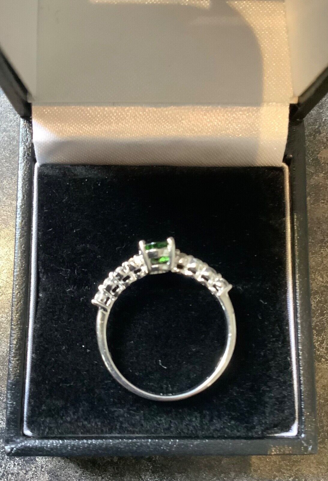 9ct Chrome diopside and white zircon ring size N white gold