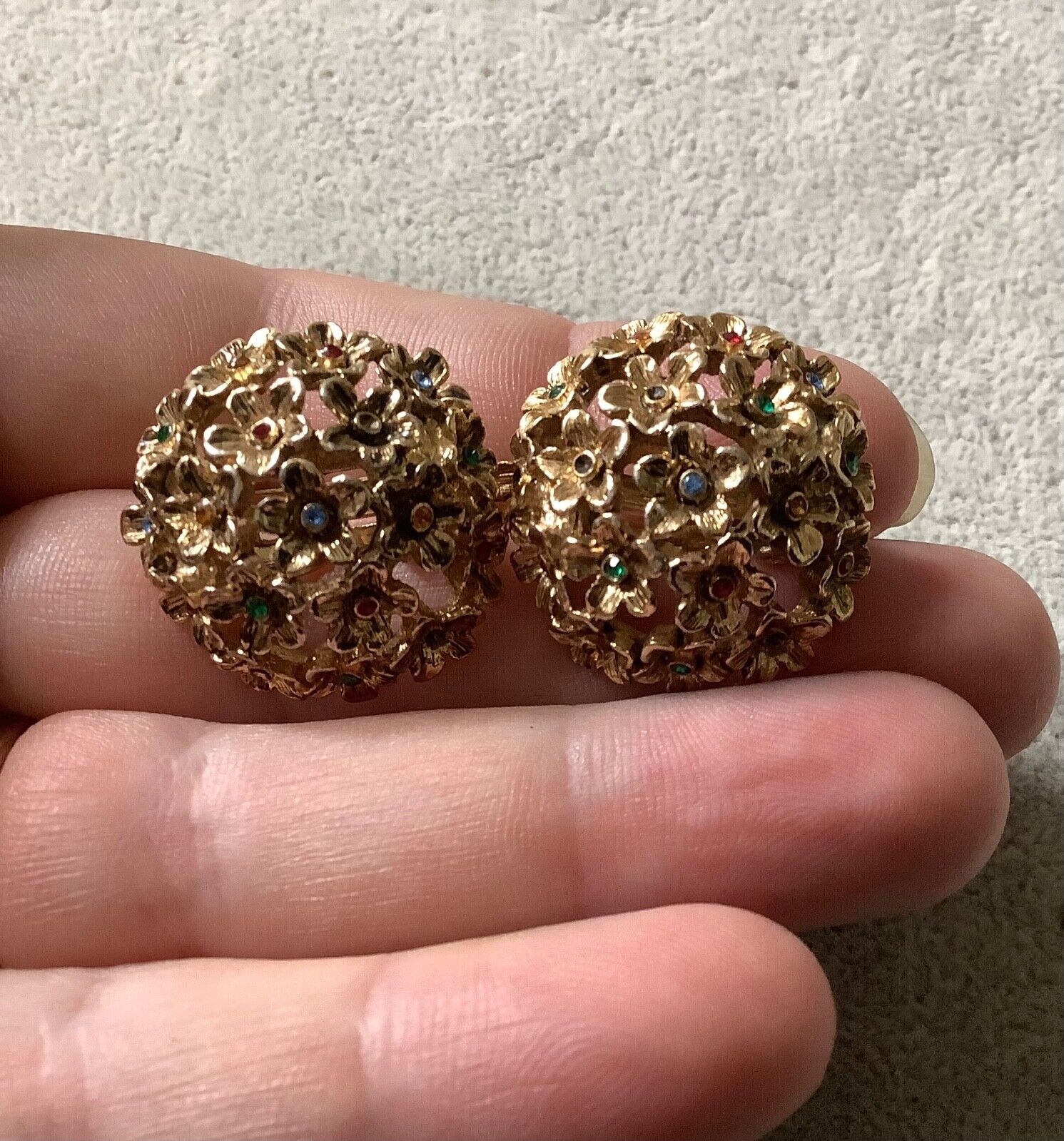 Vintage domes flower cluster gold tone multicolour crystal clip on earrings
