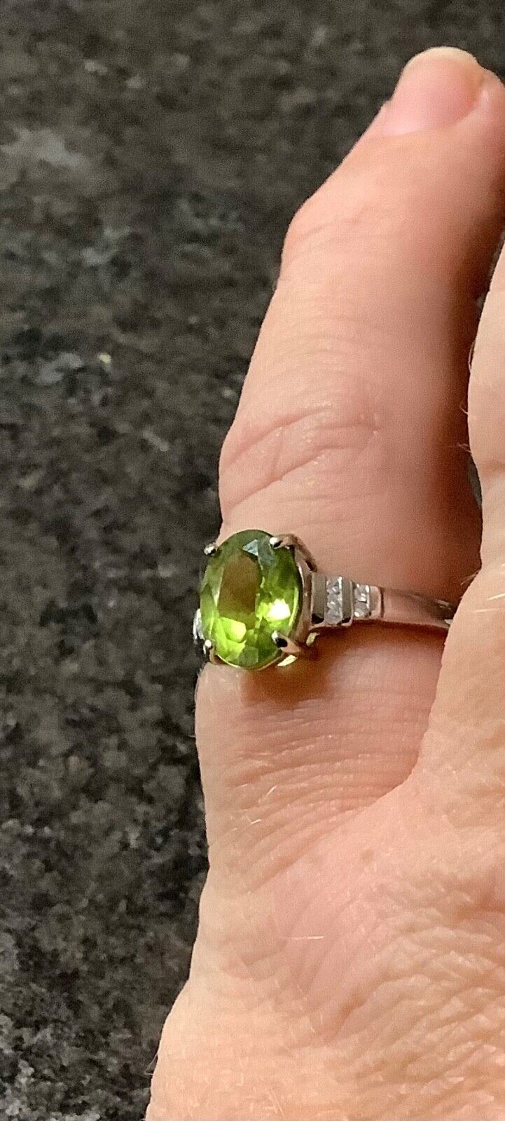 9ct peridot and diamond ring size N white gold hallmarked
