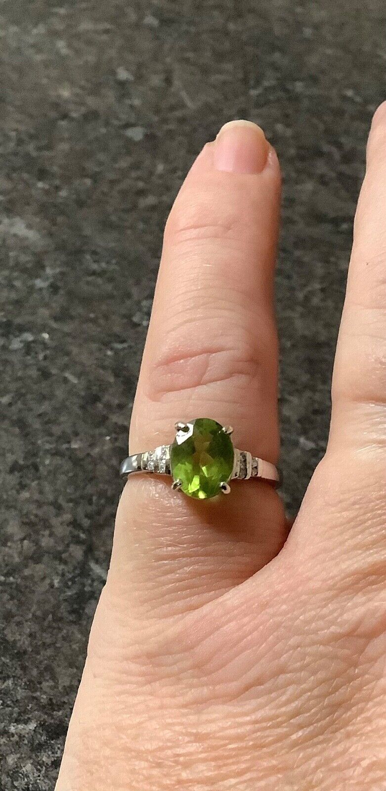 9ct peridot and diamond ring size N white gold hallmarked