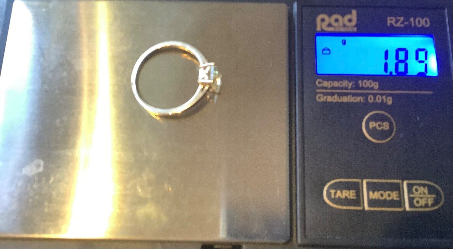 9ct pale yellow solitaire rectangle cut gemstone ring size N1/2 yellow gold