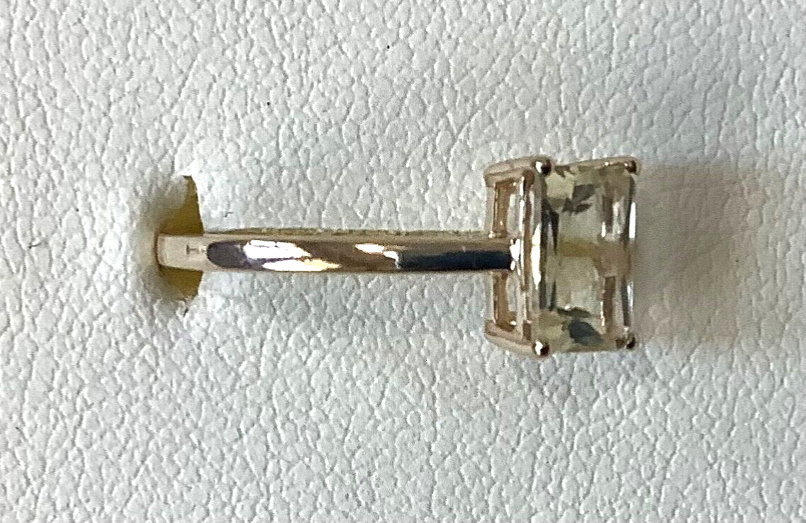 9ct pale yellow solitaire rectangle cut gemstone ring size N1/2 yellow gold