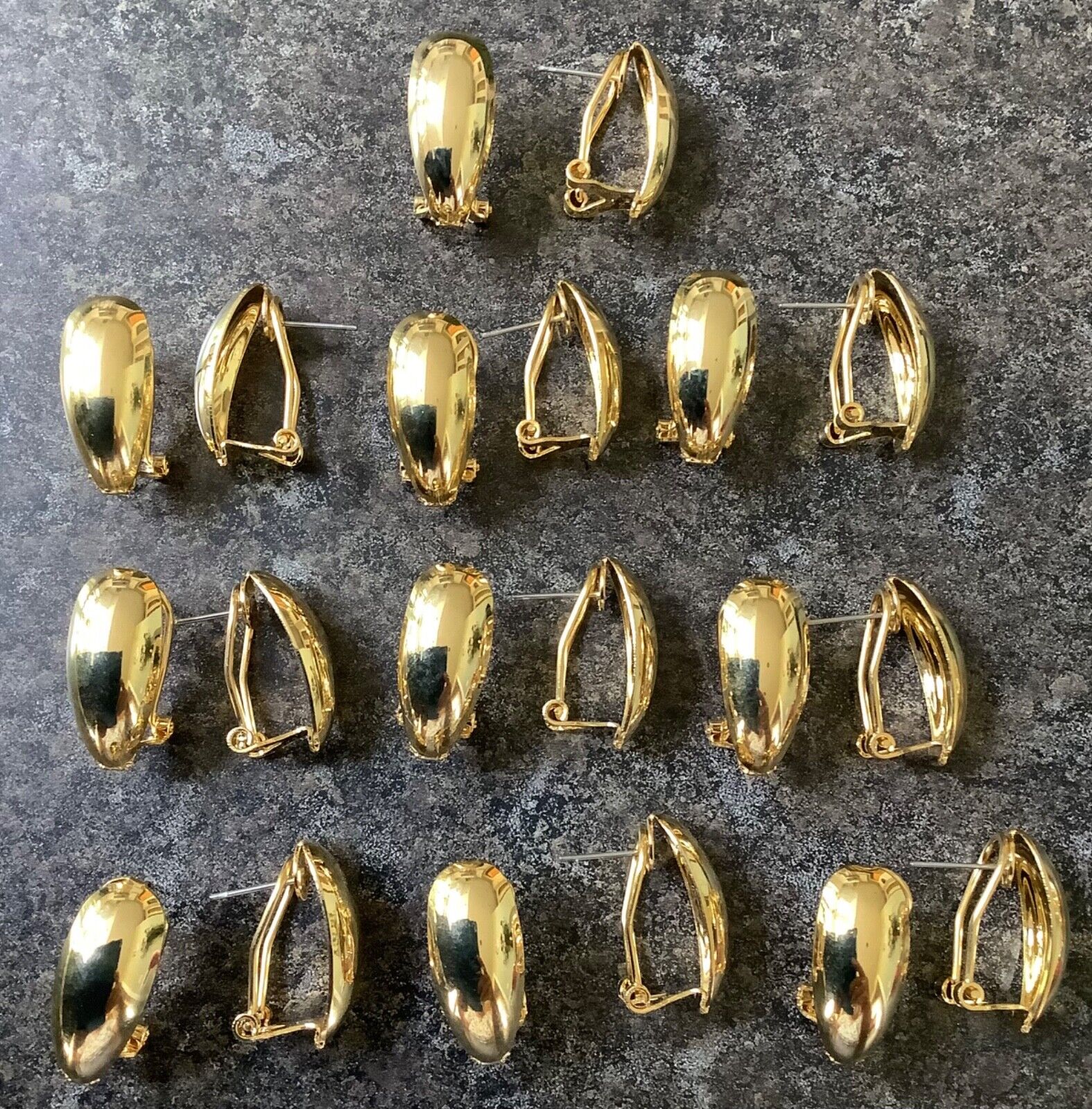 10 x gold tone dome earrings for pierced ears 2.2cm