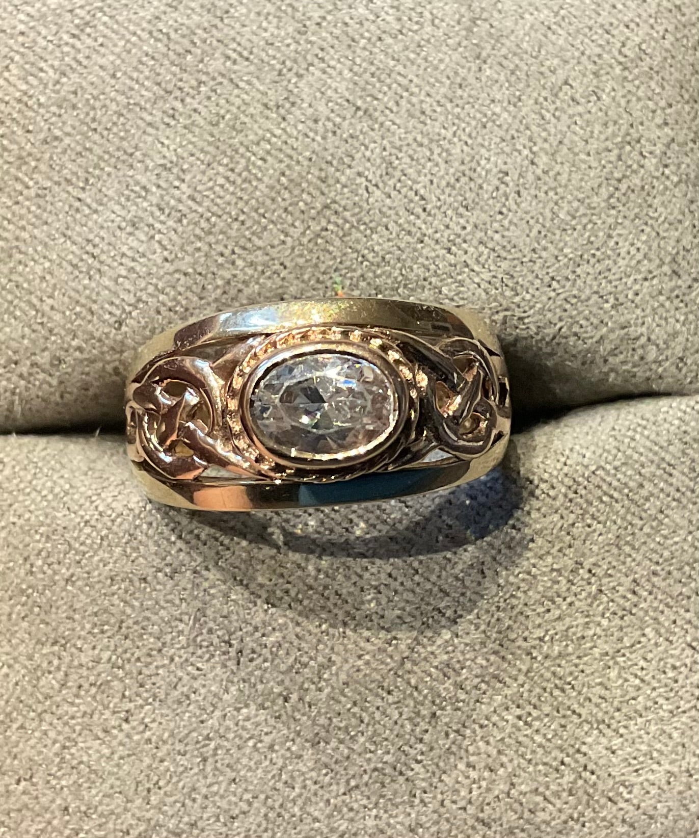 Clogau 9ct St.Davids white topaz Celtic ring size O yellow and rose gold