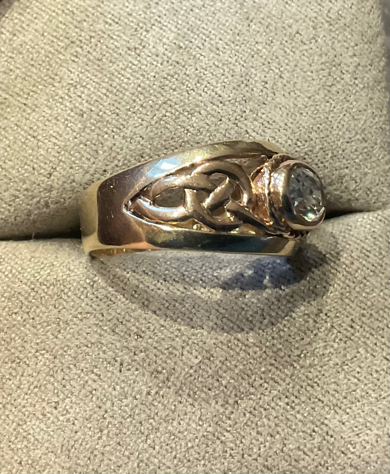 Clogau 9ct St.Davids white topaz Celtic ring size O yellow and rose gold