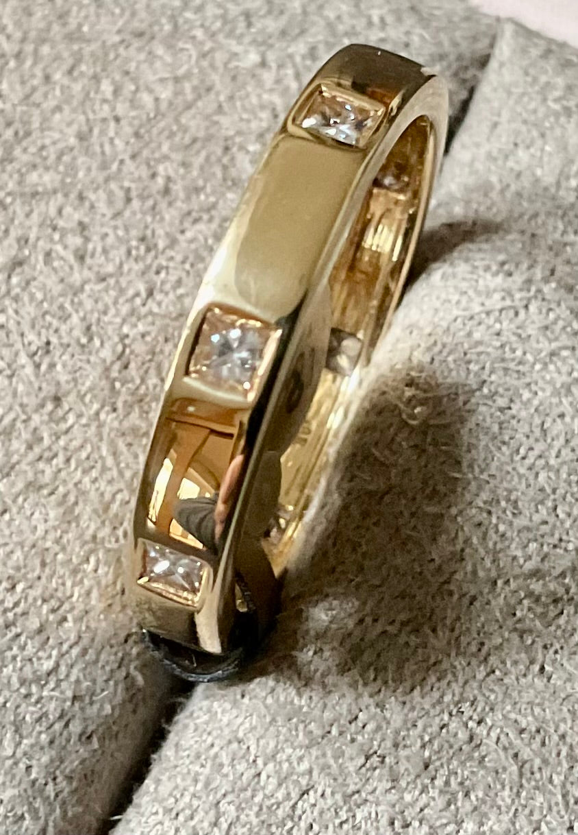 18ct Princess cut 0.40ct Diamond wedding band ring size O yellow gold 4.05g