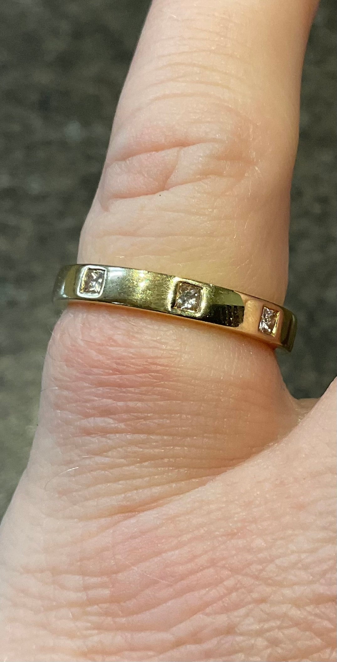18ct Princess cut 0.40ct Diamond wedding band ring size O yellow gold 4.05g
