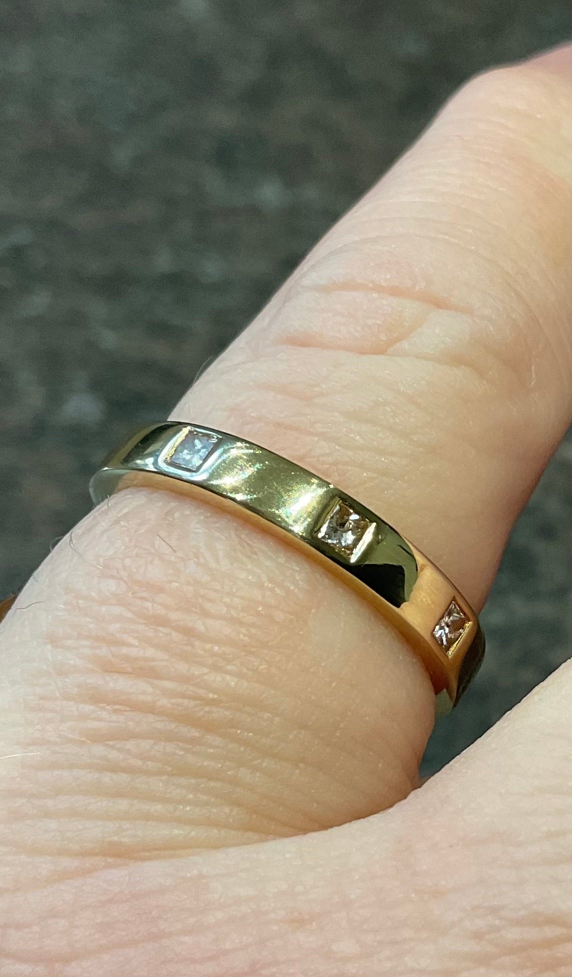 18ct Princess cut 0.40ct Diamond wedding band ring size O yellow gold 4.05g