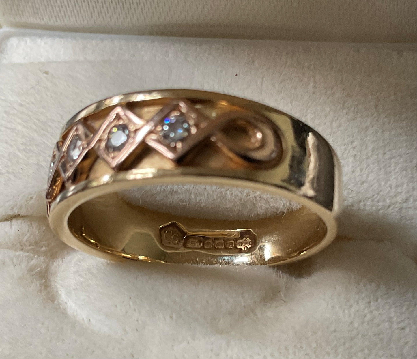 Vintage Clogau 18ct 5 Diamond Queen Elizabeth Anniversary ring size Q1/2 yellow and rose gold original box certificate millennium hallmark