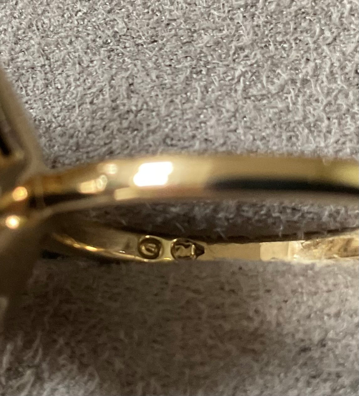 Swarovski LOUELLA flower ring gold tone size P1/2 crystal and enamel (1 stone missing)
