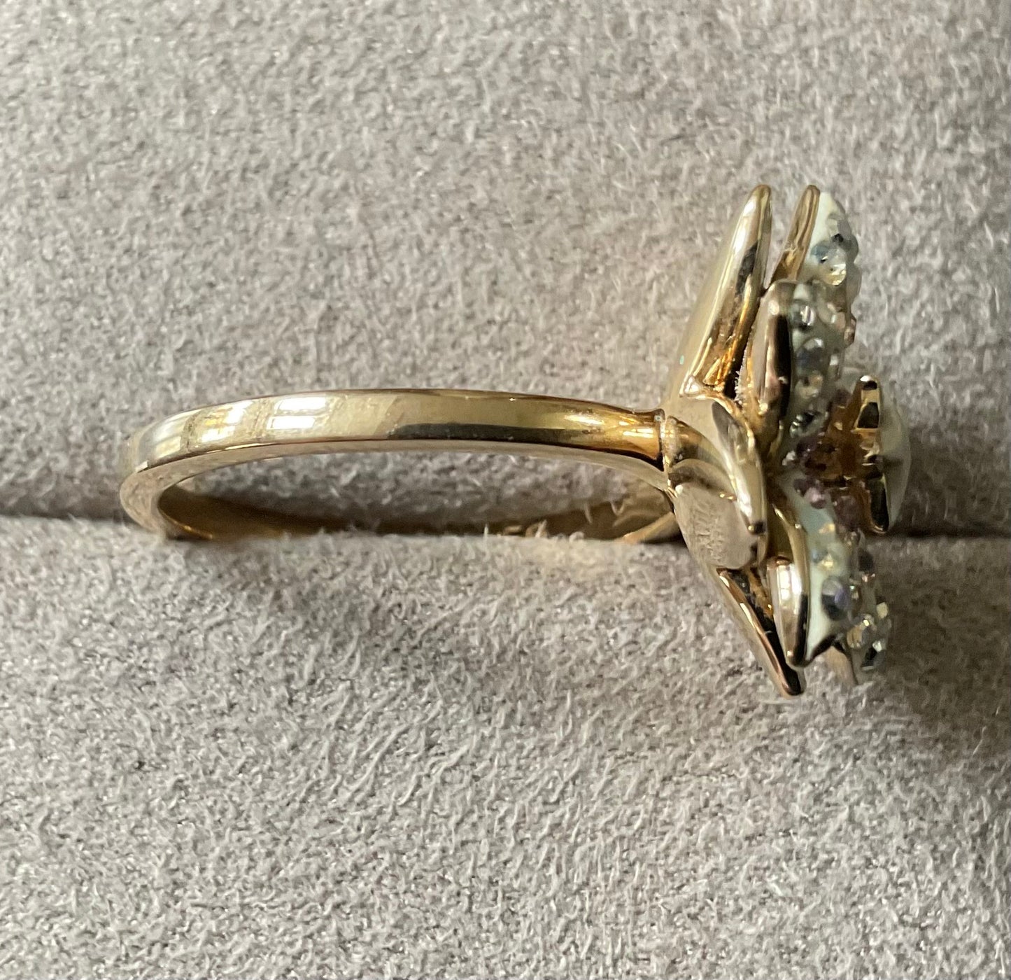 Swarovski LOUELLA flower ring gold tone size P1/2 crystal and enamel (1 stone missing)