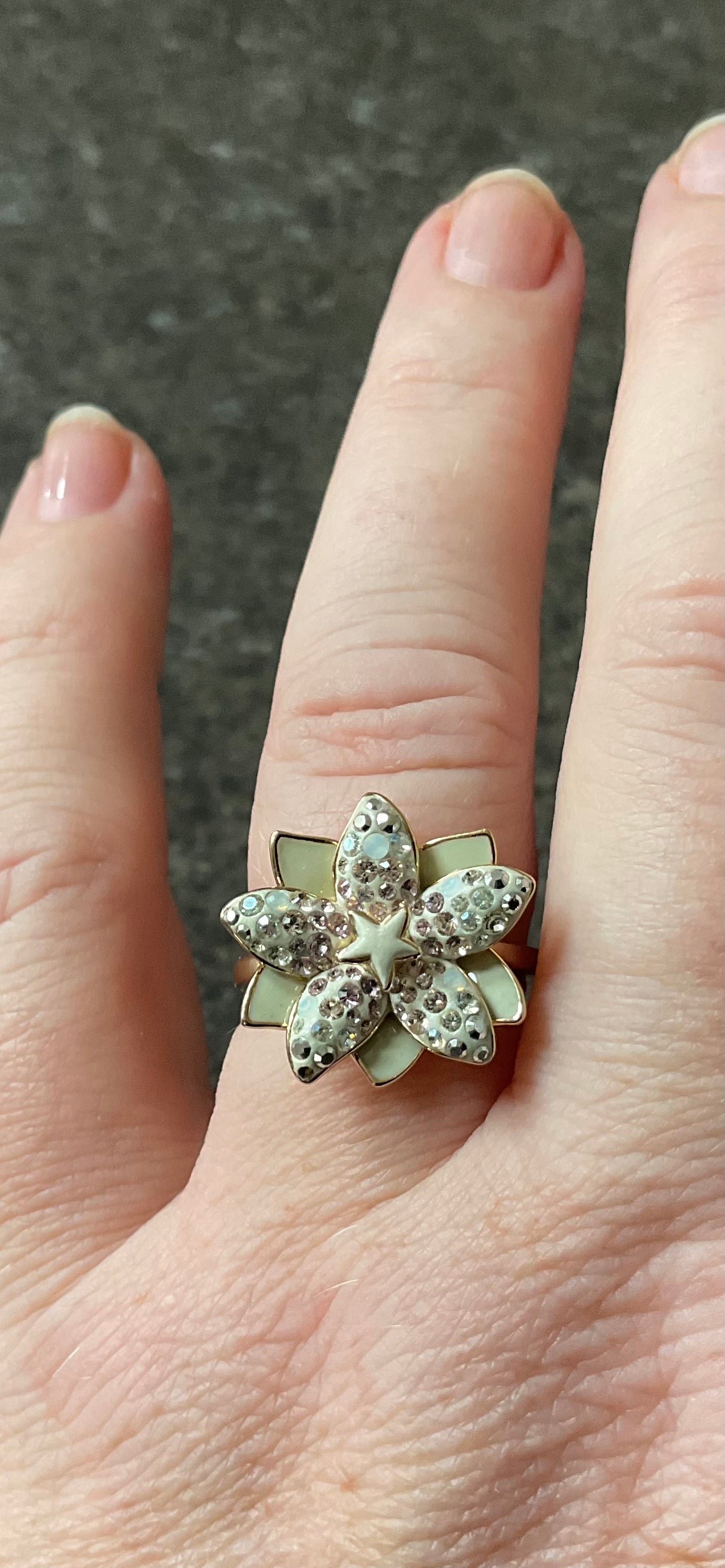Swarovski LOUELLA flower ring gold tone size P1/2 crystal and enamel (1 stone missing)