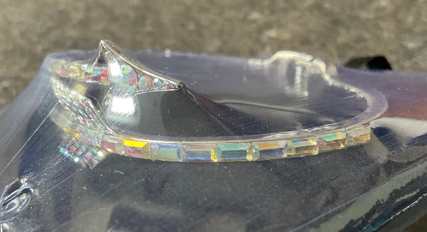 Butler and Wilson Clear Crystal Arrow bangle silver tone hinged bracelet aurora borealis crystals sealed original box