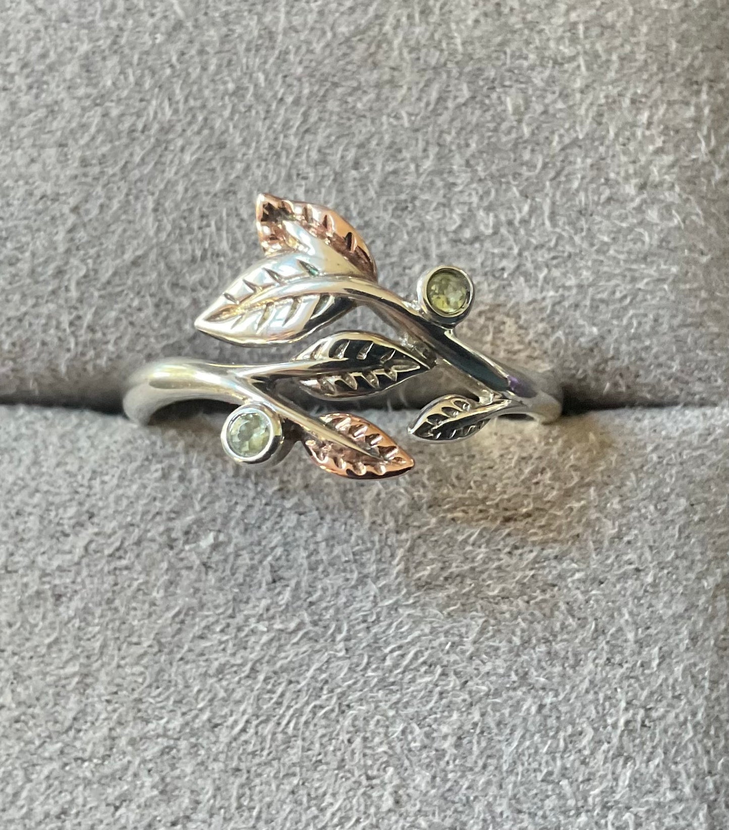 Clogau Awelon Peridot leaves ring size Q silver and rose gold