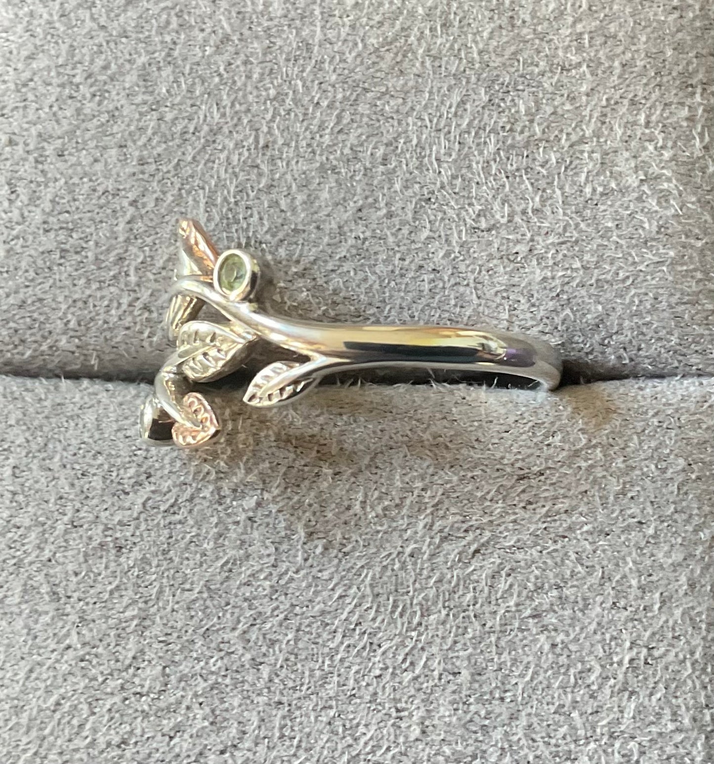 Clogau Awelon Peridot leaves ring size Q silver and rose gold