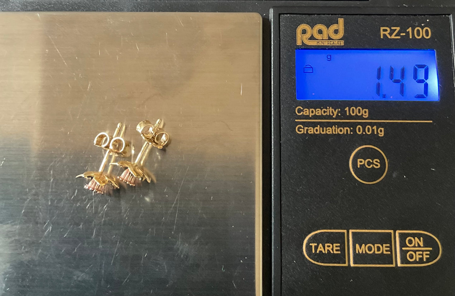 Clogau 9ct Welsh Daffodil stud earrings in yellow and rose gold 1cm RRP £250