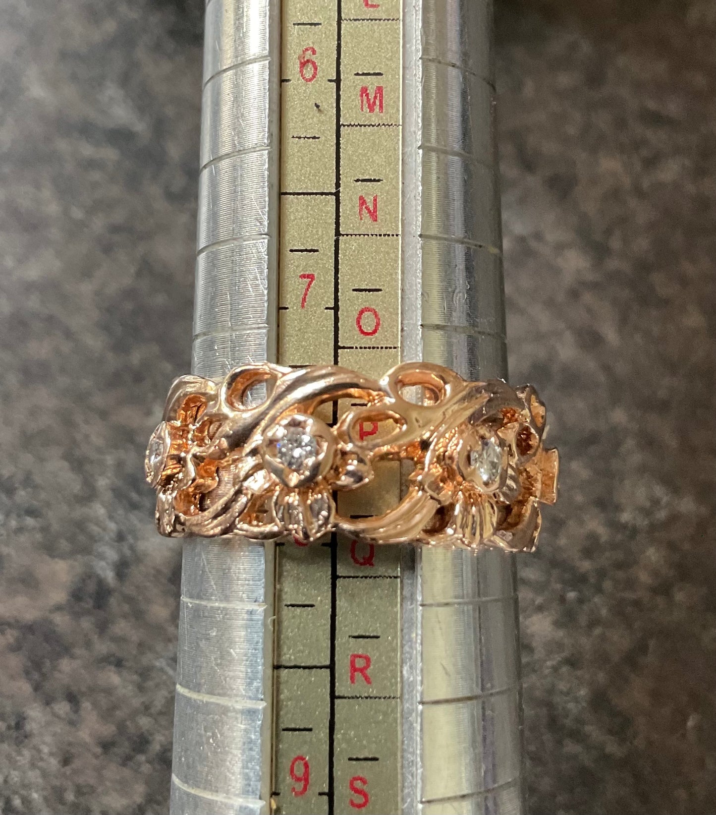 Vintage 14ct Stuart Devlin Welsh Gold Diamond Daffodil eternity ring size P from Franklin Mint
