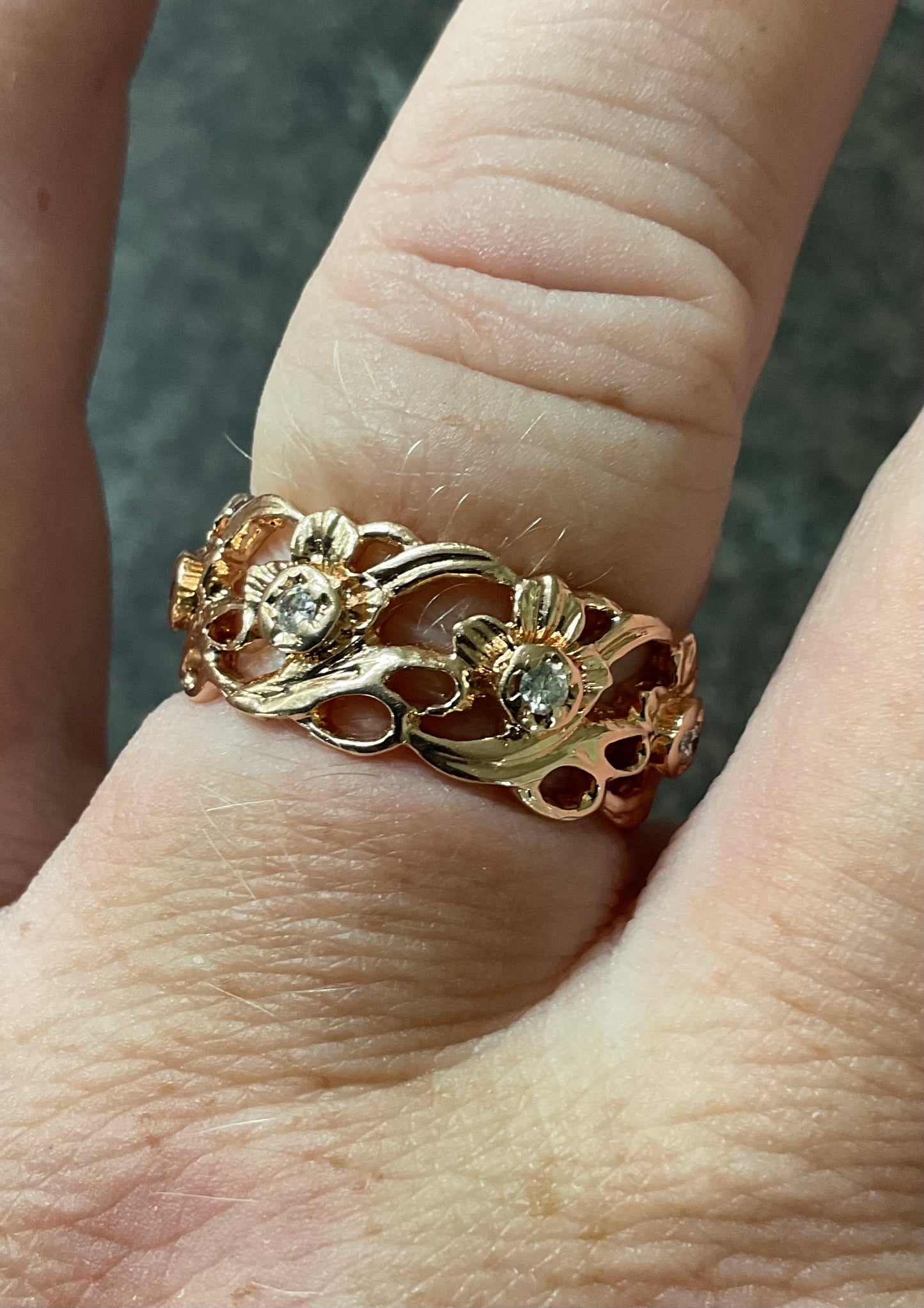 Vintage 14ct Stuart Devlin Welsh Gold Diamond Daffodil eternity ring size P from Franklin Mint