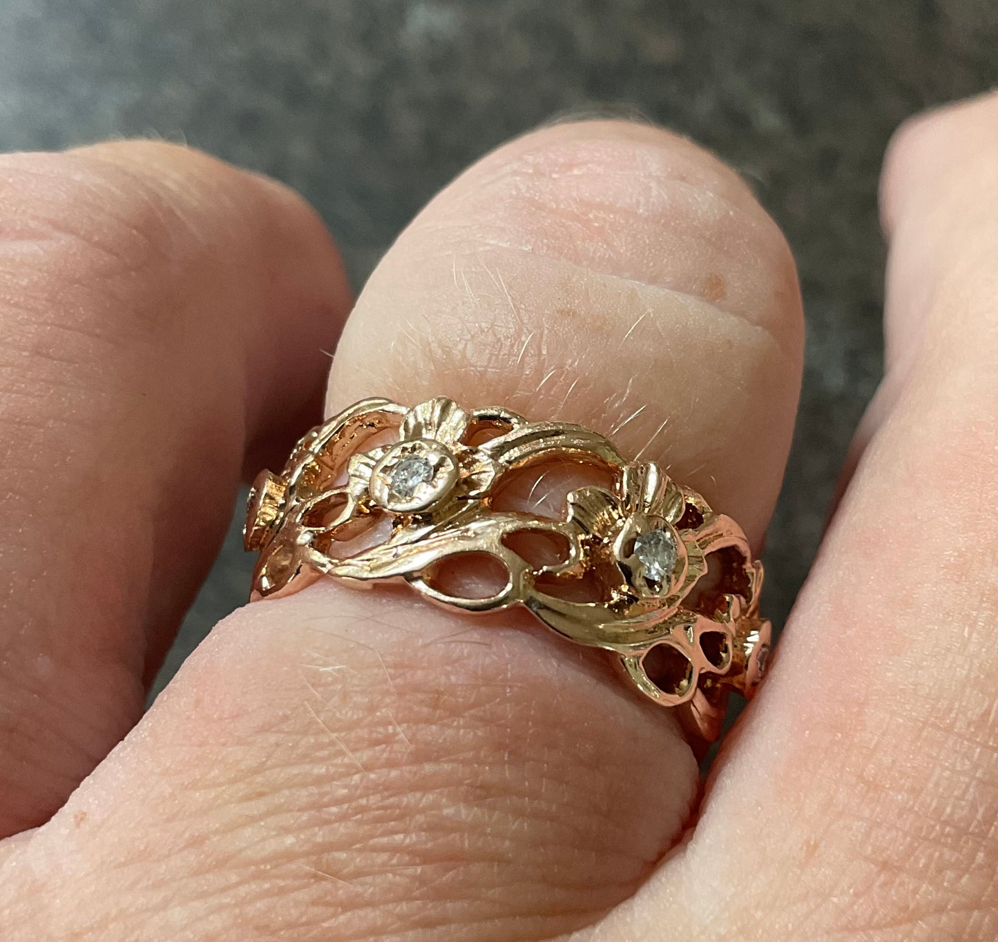 Vintage 14ct Stuart Devlin Welsh Gold Diamond Daffodil eternity ring size P from Franklin Mint