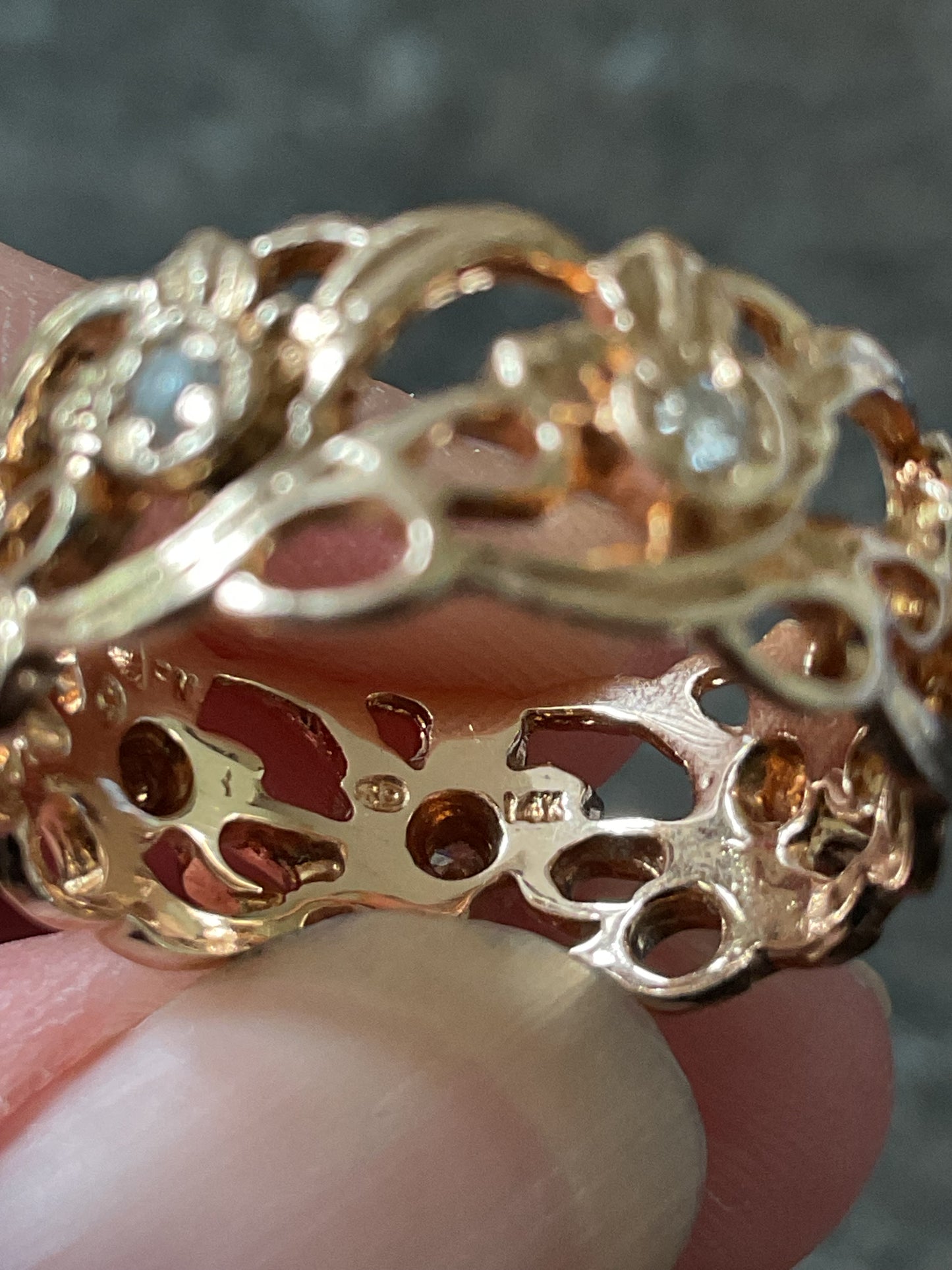 Vintage 14ct Stuart Devlin Welsh Gold Diamond Daffodil eternity ring size P from Franklin Mint