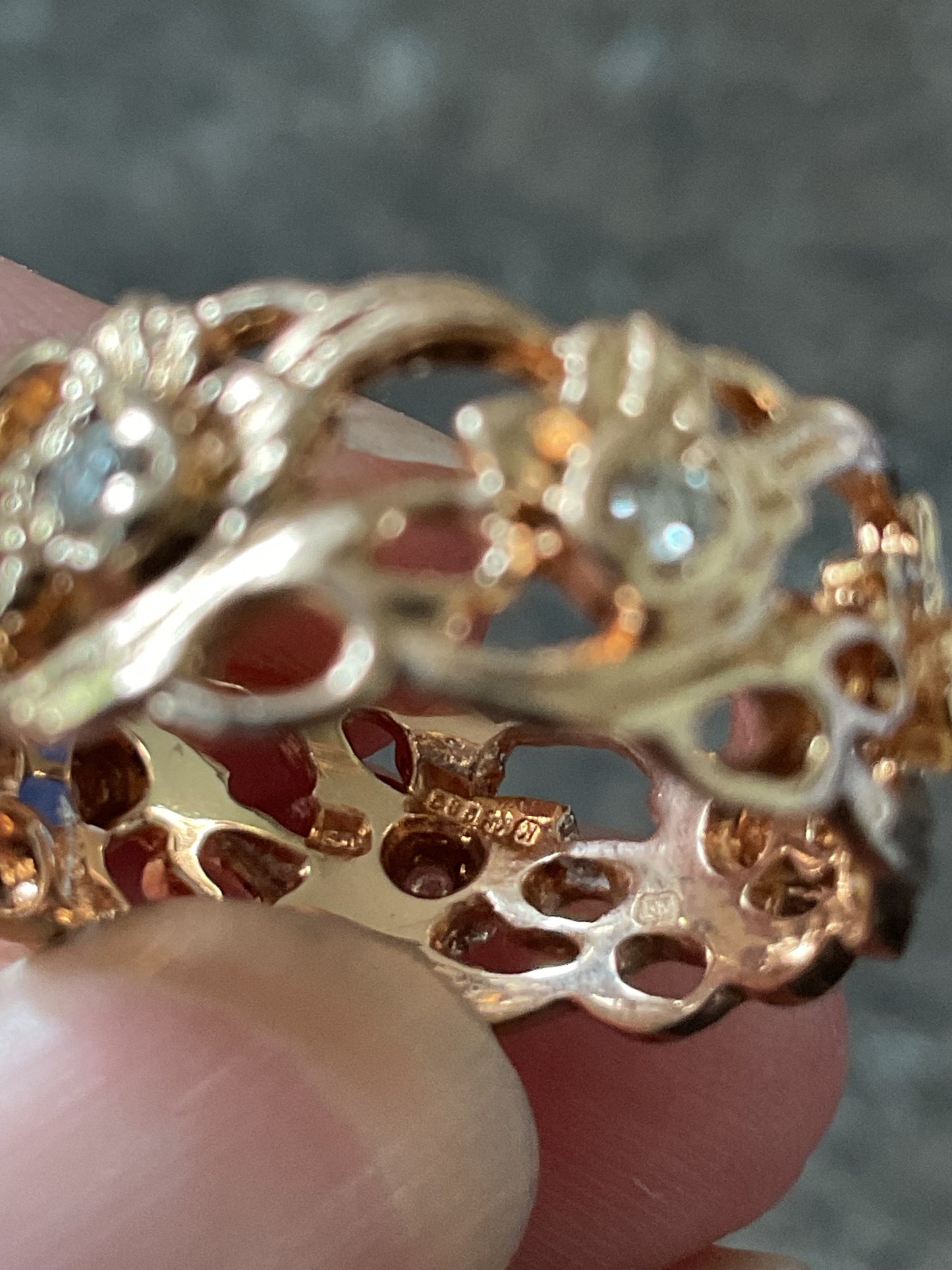 Vintage 14ct Stuart Devlin Welsh Gold Diamond Daffodil eternity ring size P from Franklin Mint
