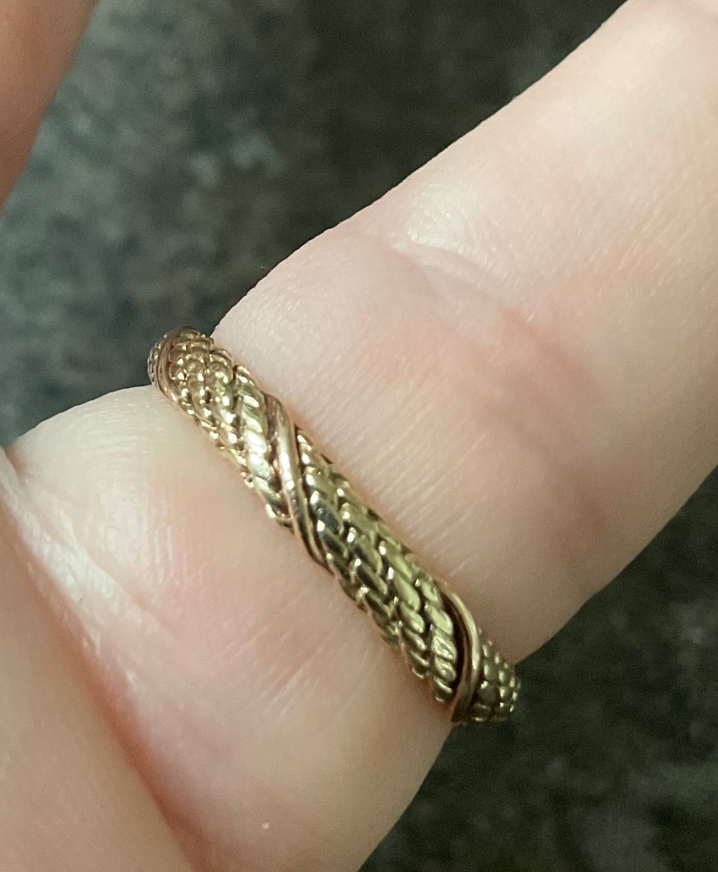 Clogau 9ct Rare Vintage Amethyst Cabochon Byzantine Weave ring size O 1995 yellow and rose gold