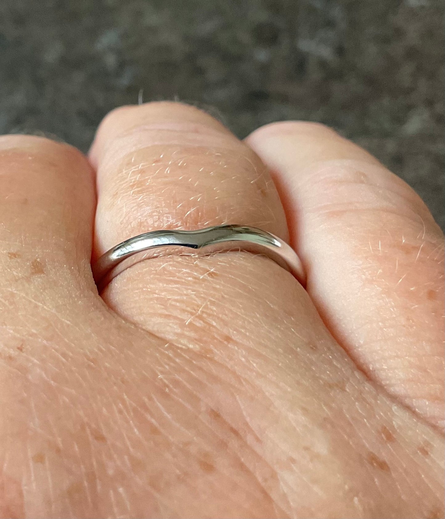 Clogau 9ct white gold 2mm Cariad Wishbone Wedding band ring size S