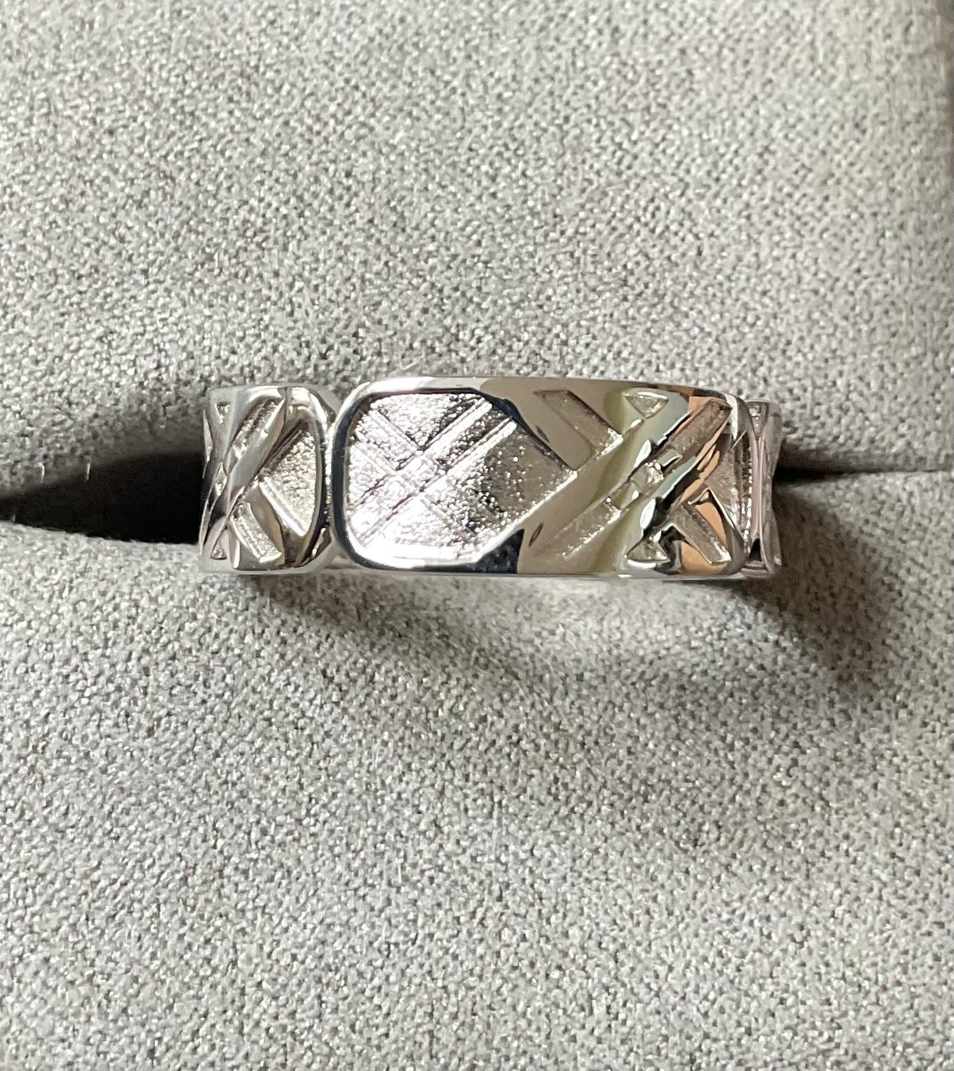 Clogau Unisex Welsh Tartan Band ring in silver and rose gold sizes T and U