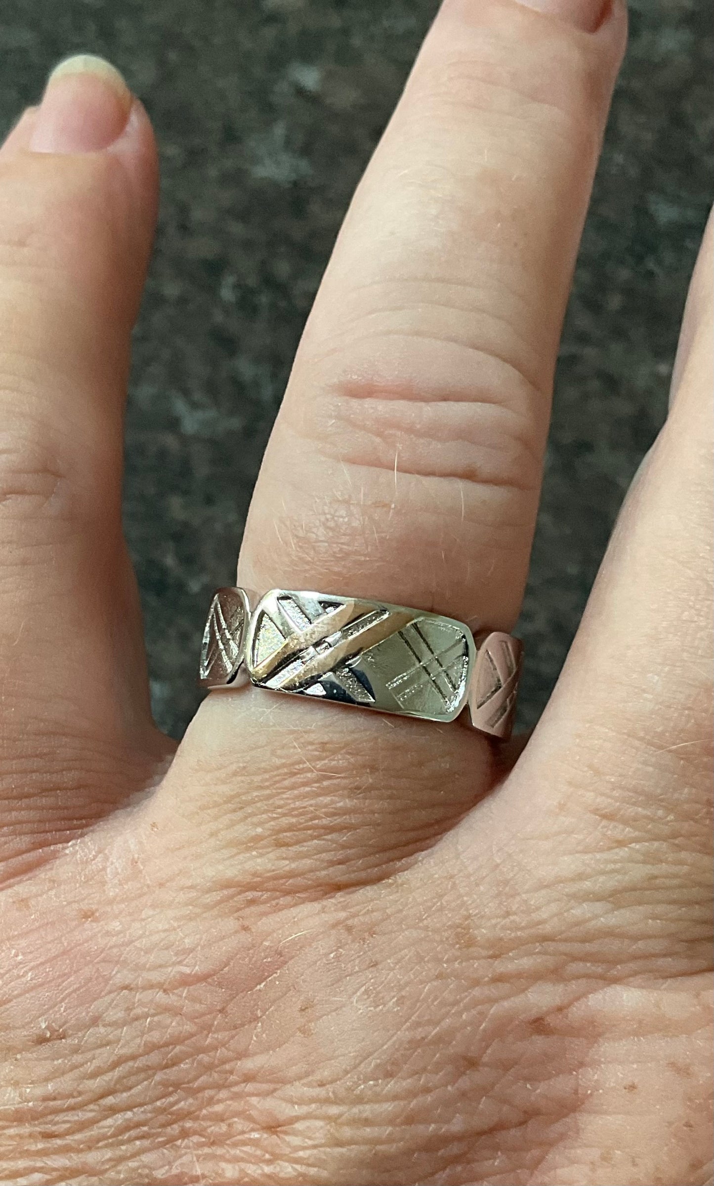 Clogau Unisex Welsh Tartan Band ring in silver and rose gold sizes T and U