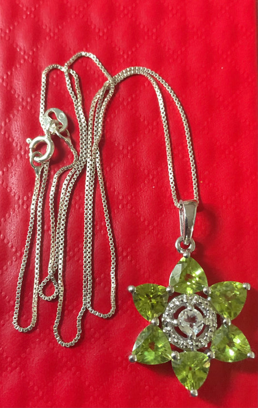 925 Peridot and zircon flower cluster pendant 18” necklace sterling silver 3x2cm TGGC
