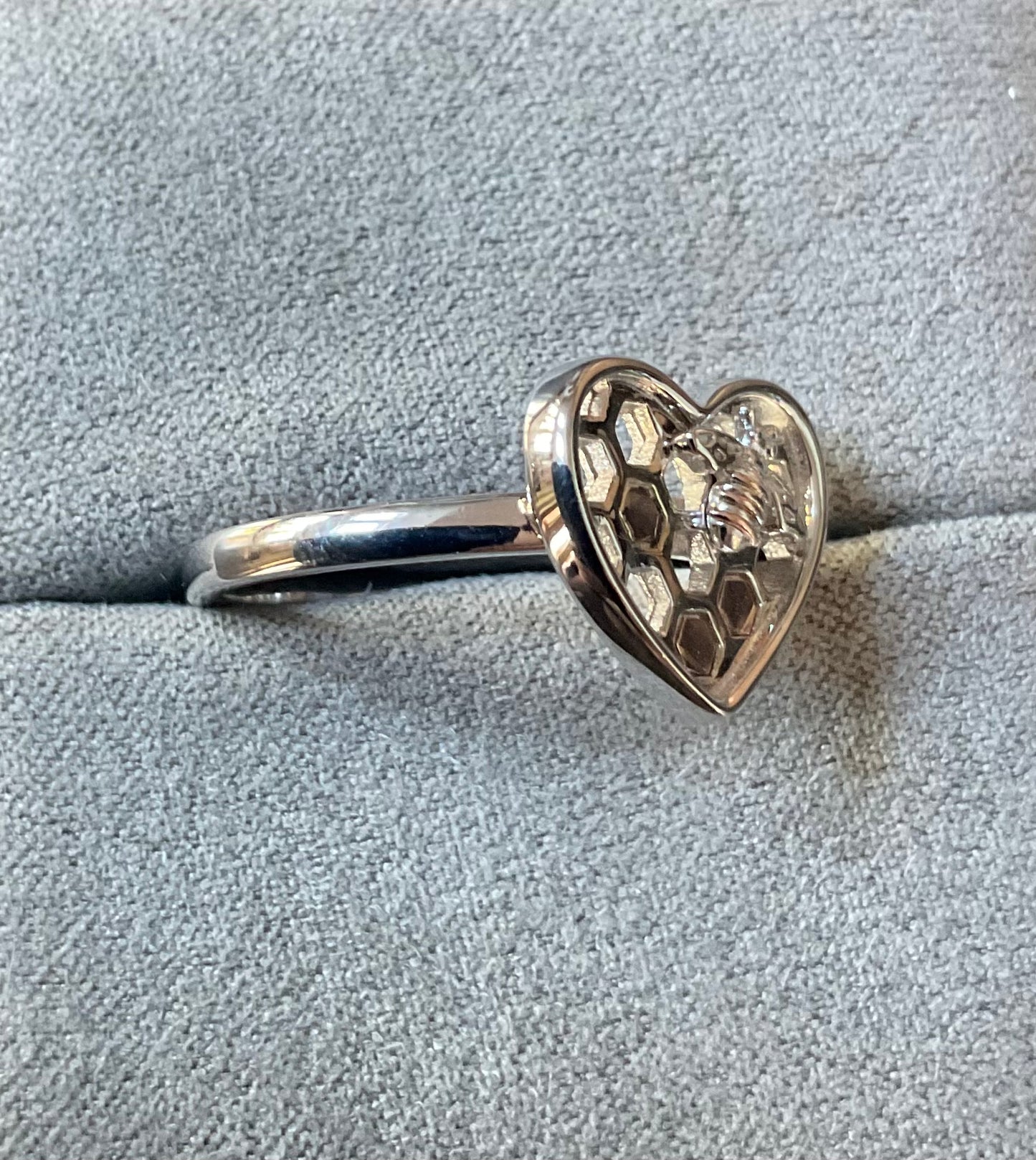 Clogau Honey Bee Honeycomb Heart ring in silver and rose gold sizes O and R