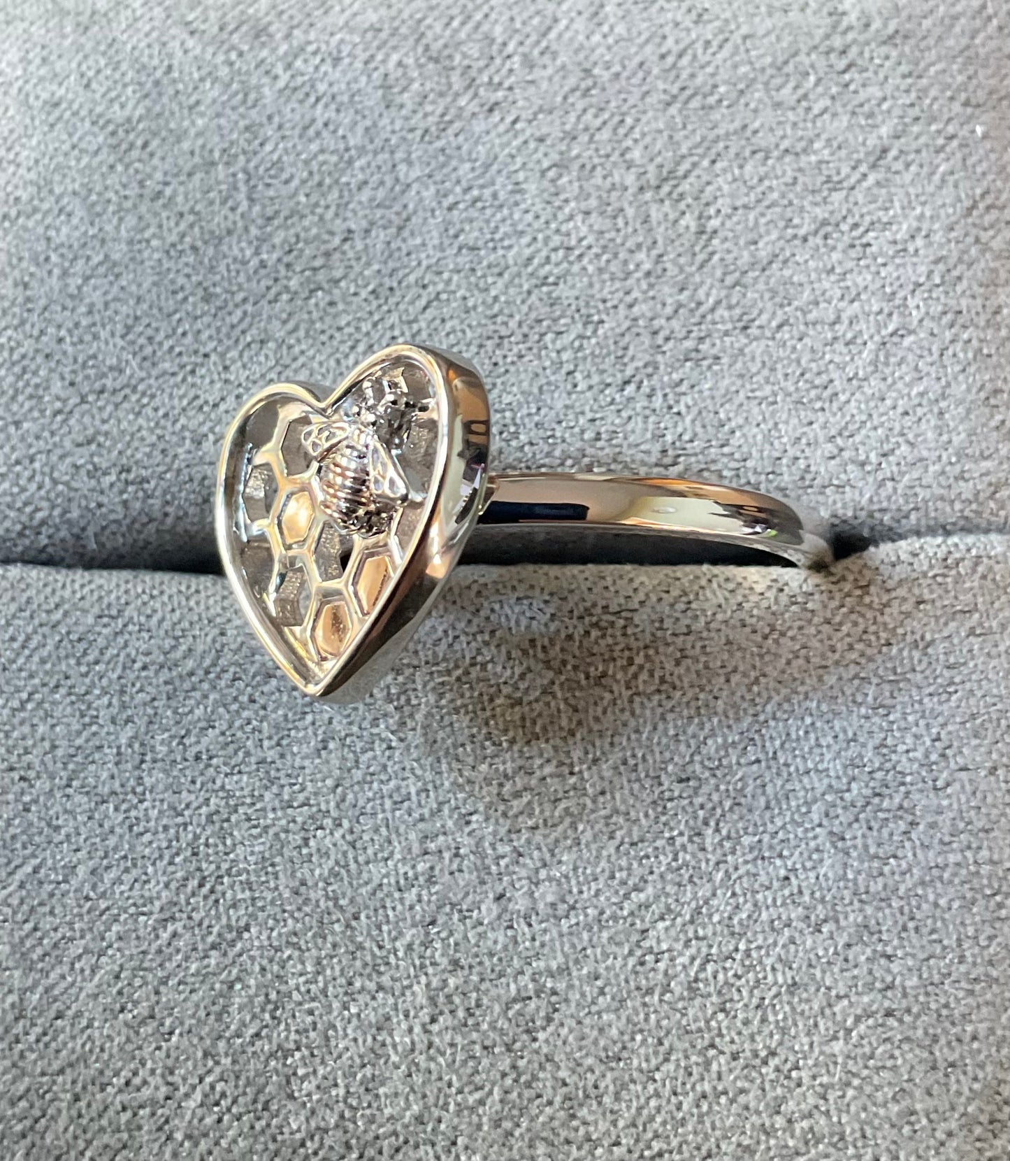 Clogau Honey Bee Honeycomb Heart ring in silver and rose gold sizes O and R