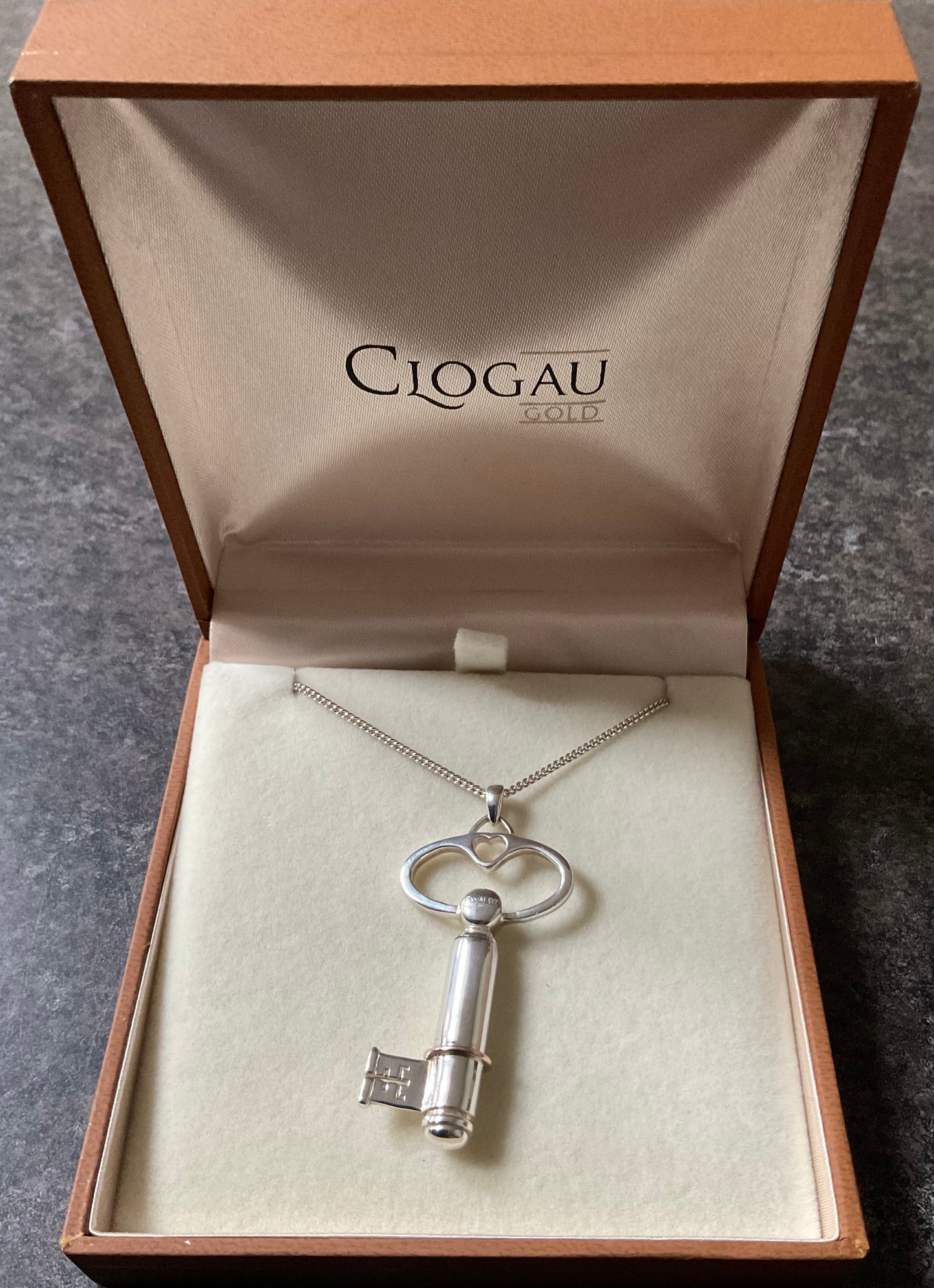 Clogau Key Notes silver and rose gold pendant necklace 18” with secret note compartment