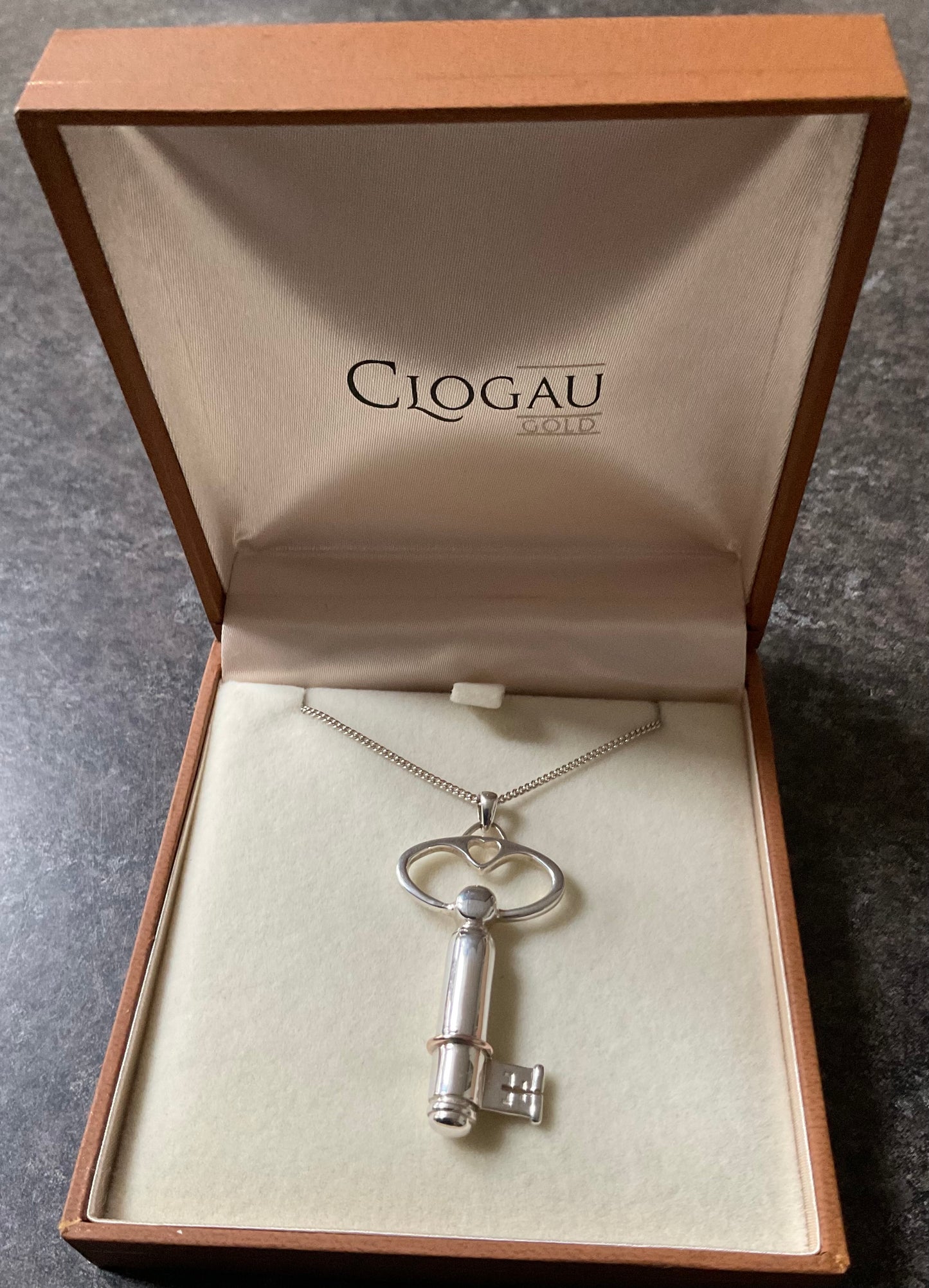 Clogau Key Notes silver and rose gold pendant necklace 18” with secret note compartment