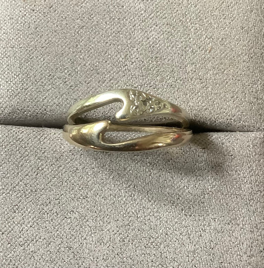 9ct 2 interlinked companion yellow and white gold rings with diamonds size L1/2-M