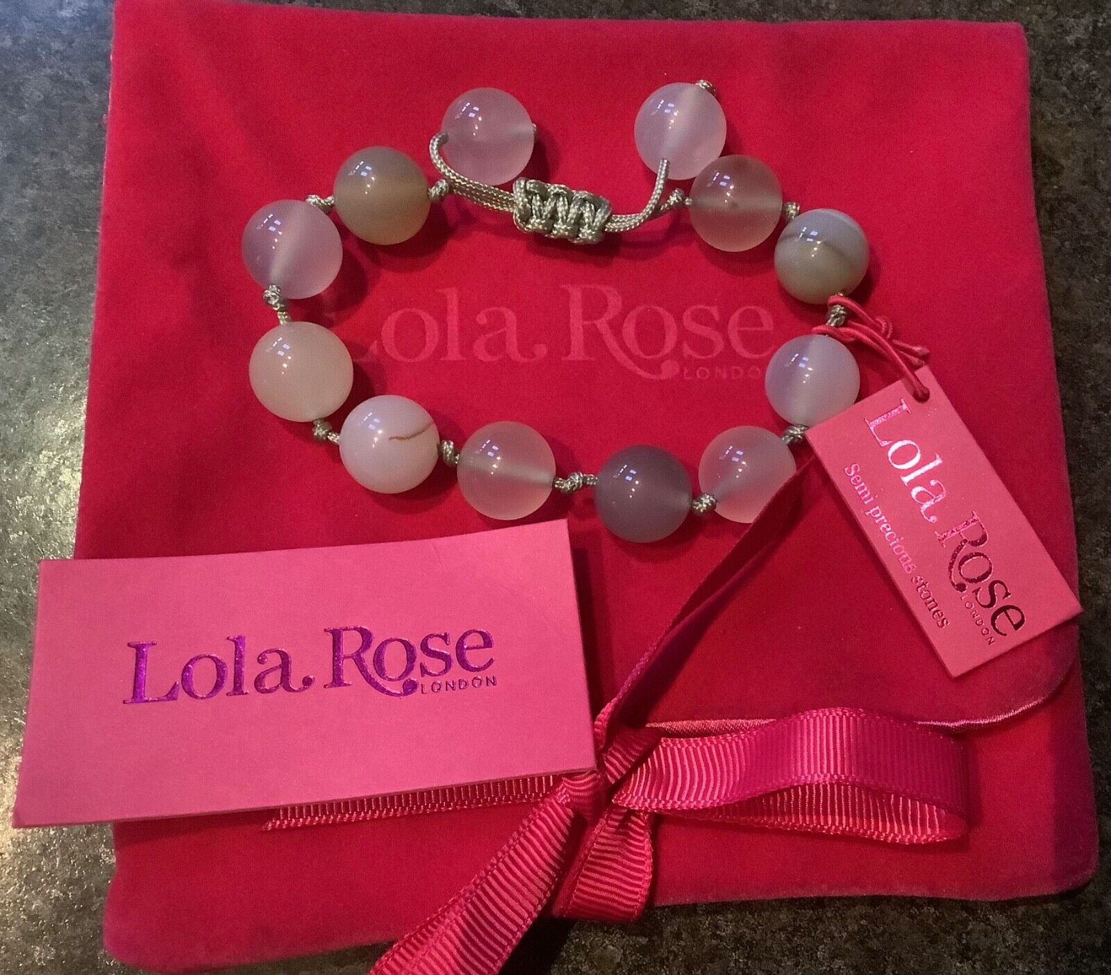 Lola Rose semi-precious Agate round bead adjustable bracelet in pouch