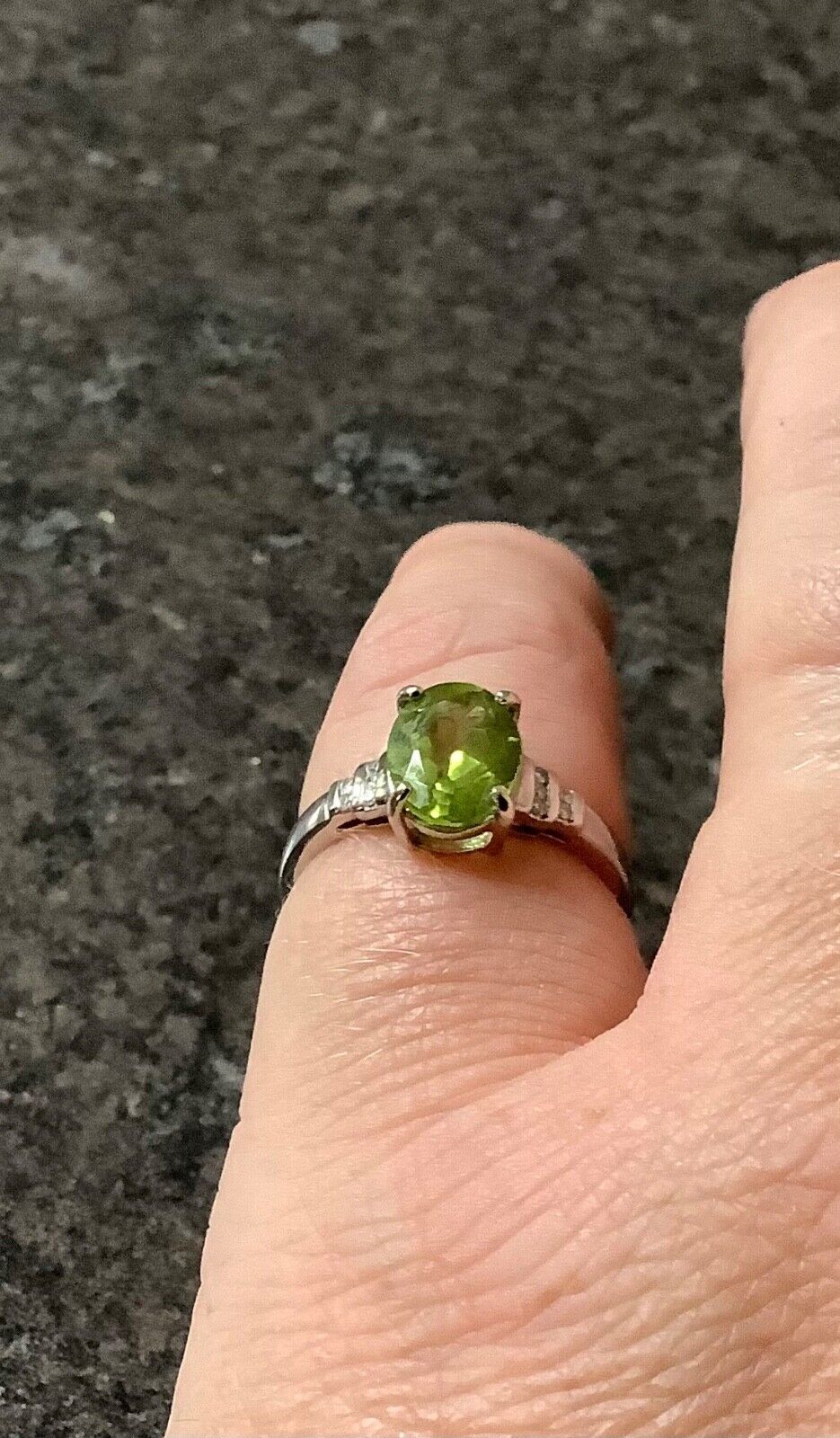 9ct peridot and diamond ring size N white gold hallmarked
