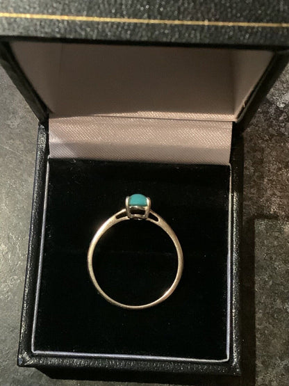 10k oval turquoise cabochon yellow gold ring size N1/2 hallmarked