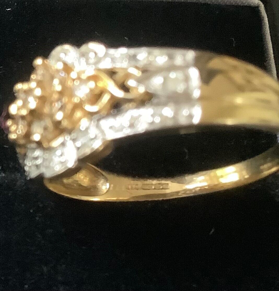 9ct white and champagne diamond cluster ring size S1/2 yellow gold