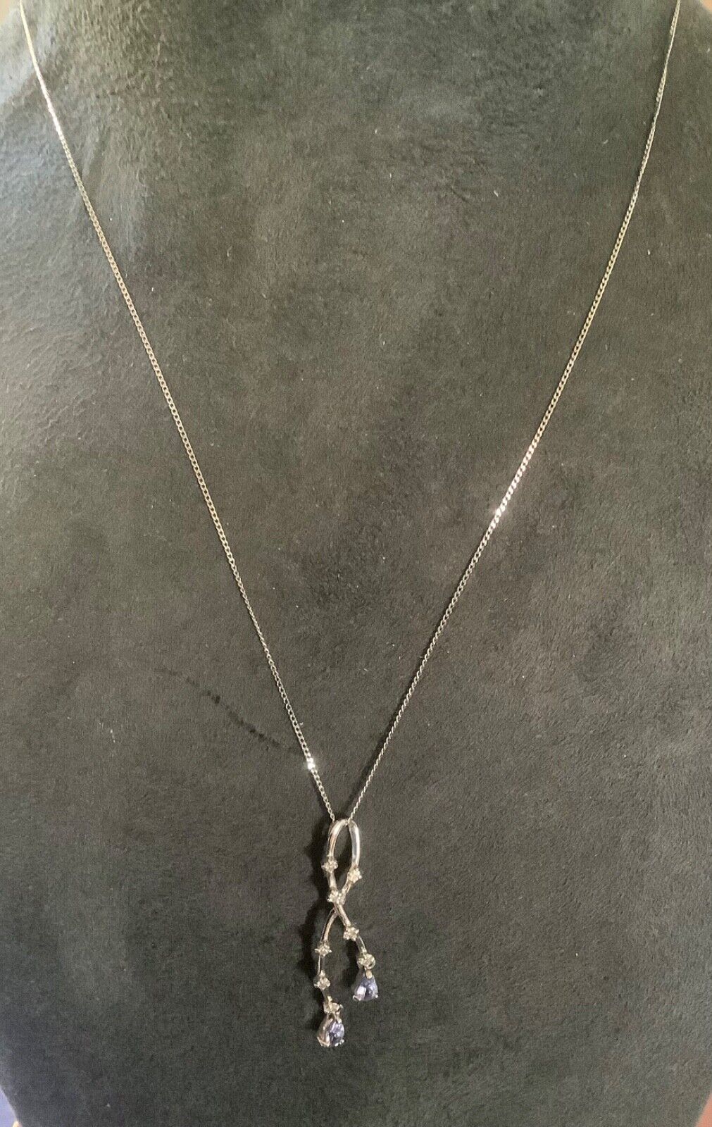 9ct diamond and tanzanite ribbon drop pendant necklace white gold 18"