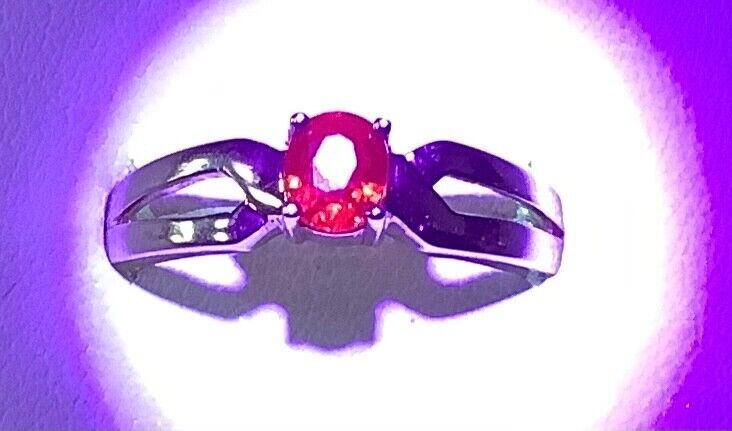 9ct red gemstone oval ring 5x4mm size N solitaire yellow gold