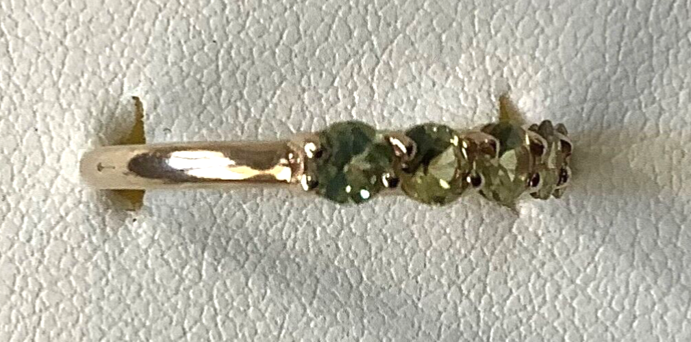 9ct 5 stone yellow green gemstone size N1/2-O yellow gold colour changing